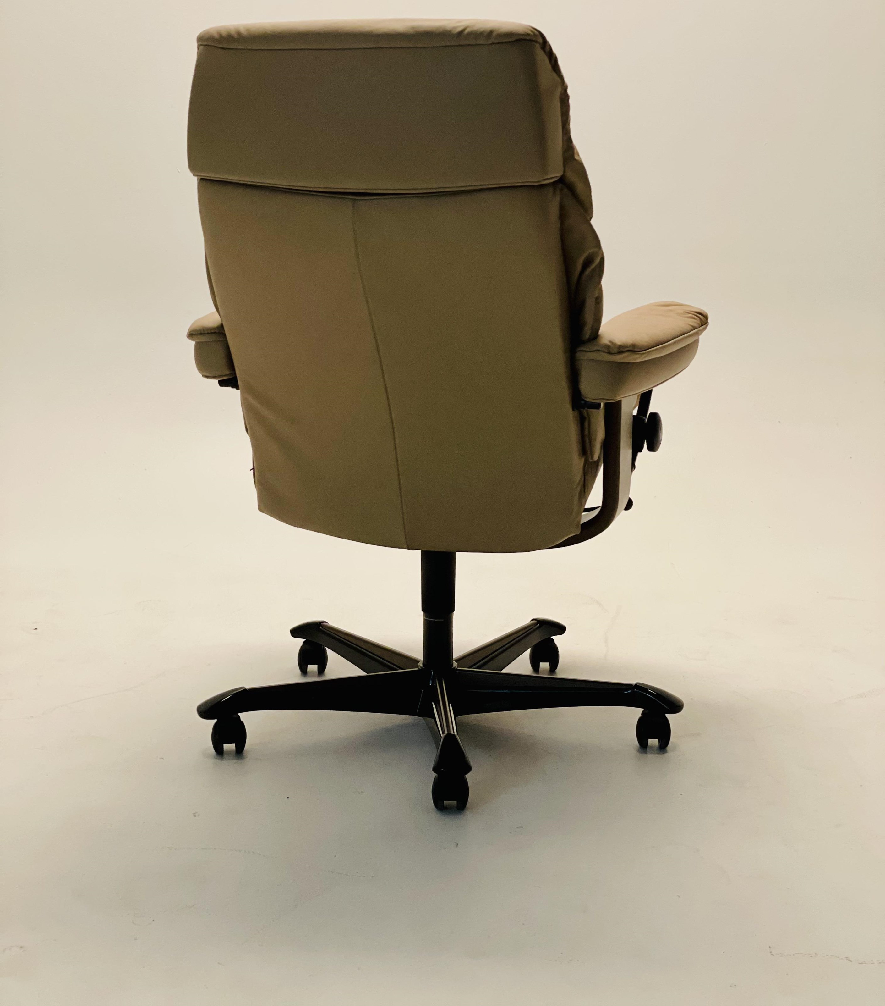 Baers discount stressless chair